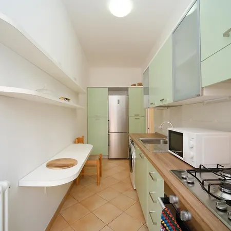 Elisa's Trevi Fountain Buddyrent Apartment Rome