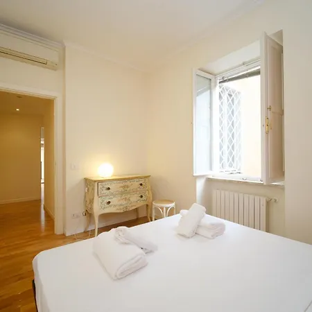 Appartement Elisa's Trevi Fountain Buddyrent